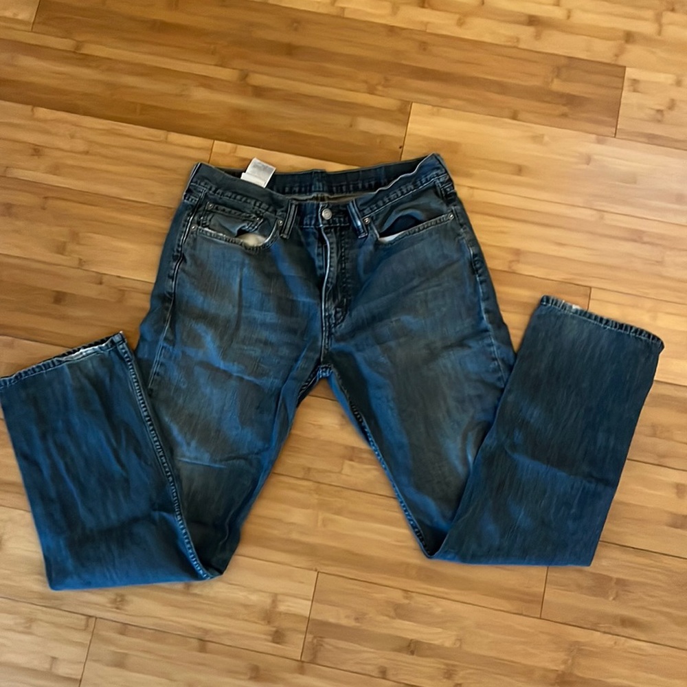 Men’s Preowned Levi’s 514 jeans size 34 x 32